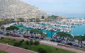 Grand studio vue mer à Marina Baie des Anges